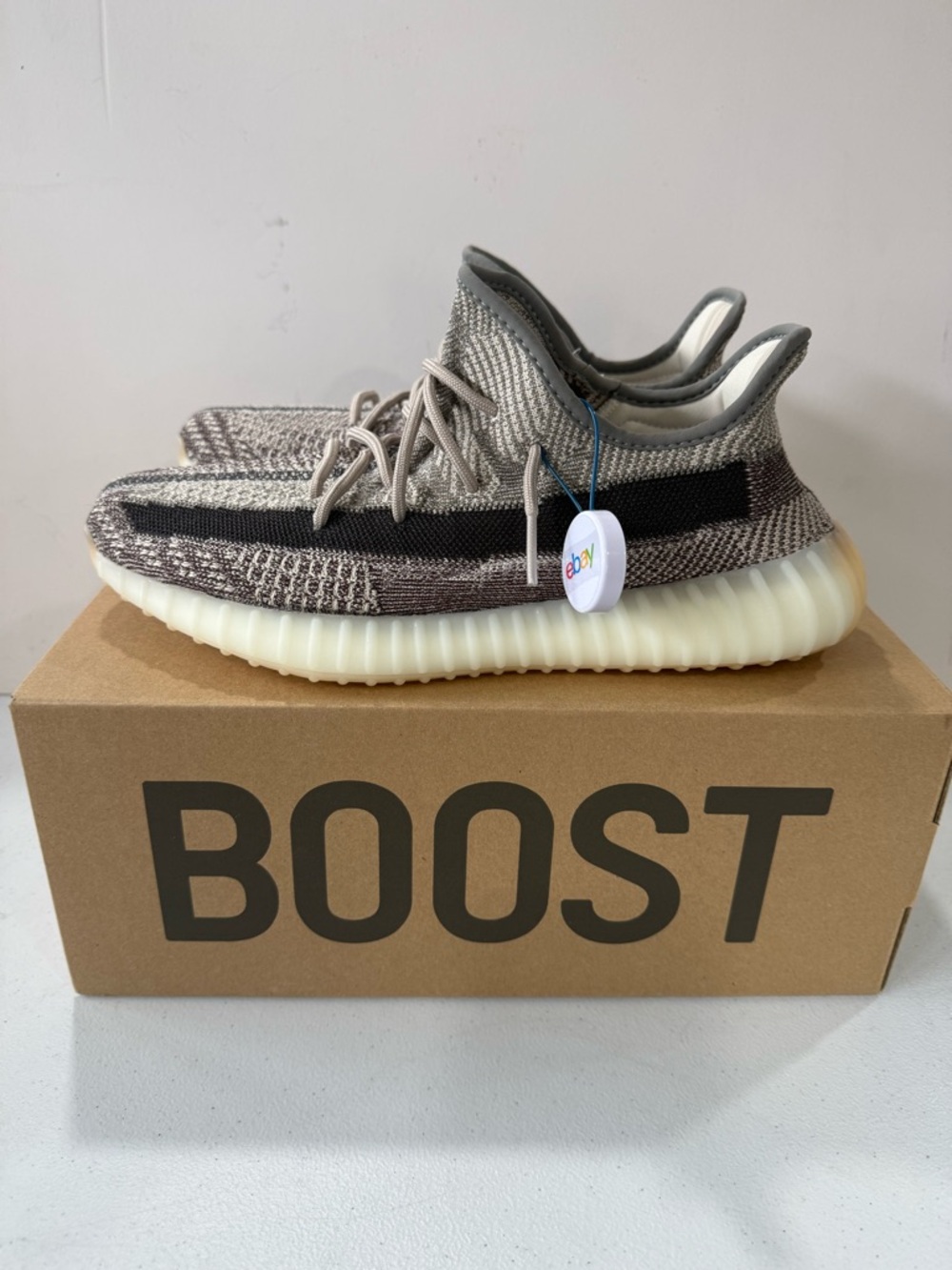 New Men’s Size 10.5 Yeezy Boost 350 V2 Taupe Black Knit Sneakers w/ Cream Sole